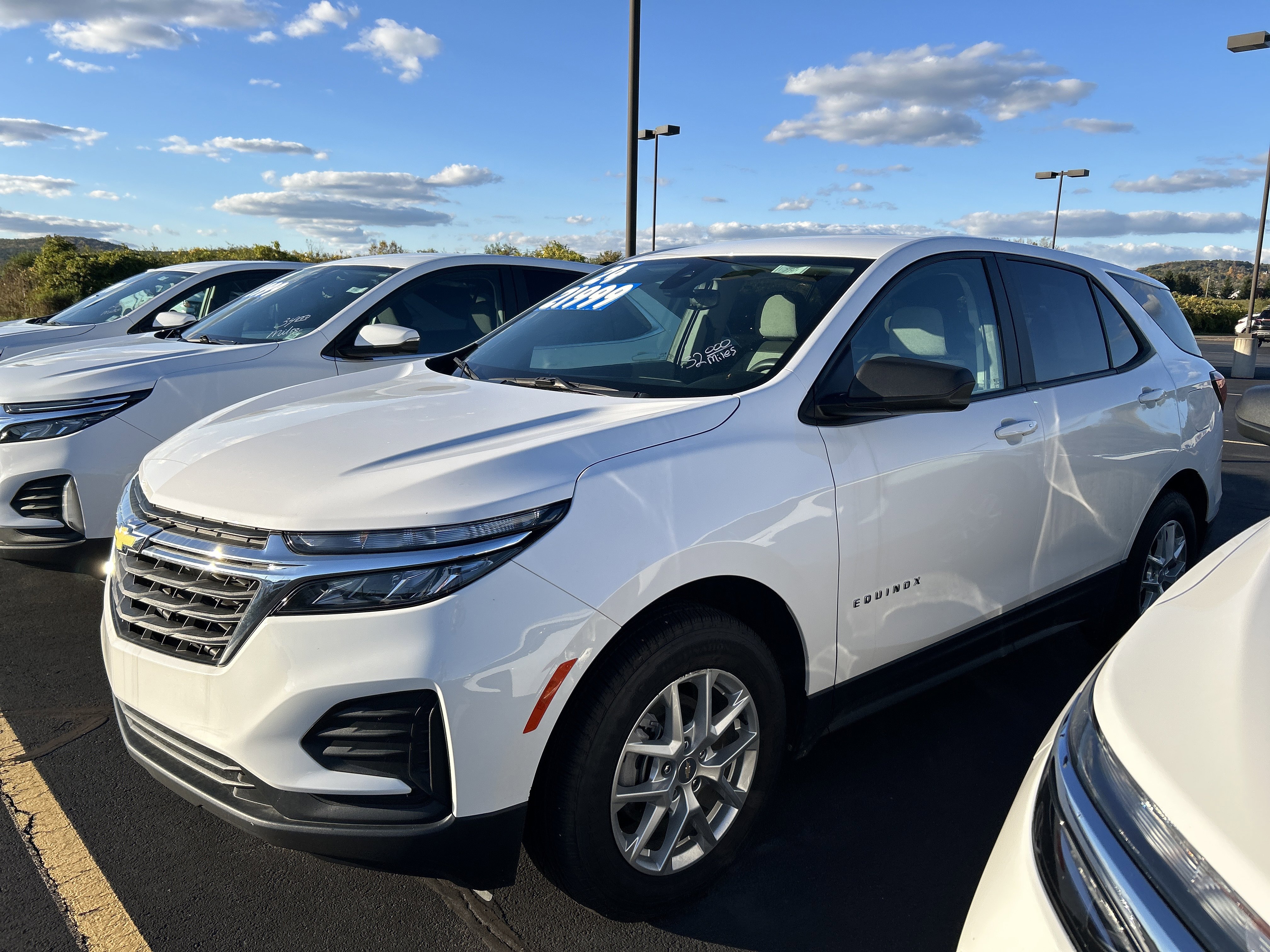 Used 2024 Chevrolet Equinox LS w/ LS Convenience Package image 7