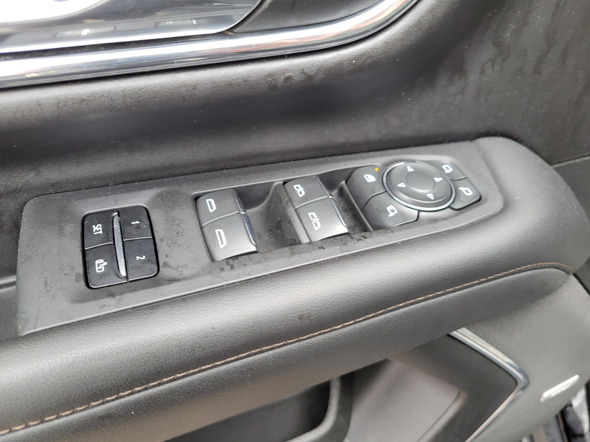 Used 2023 Chevrolet Suburban High Country image 20