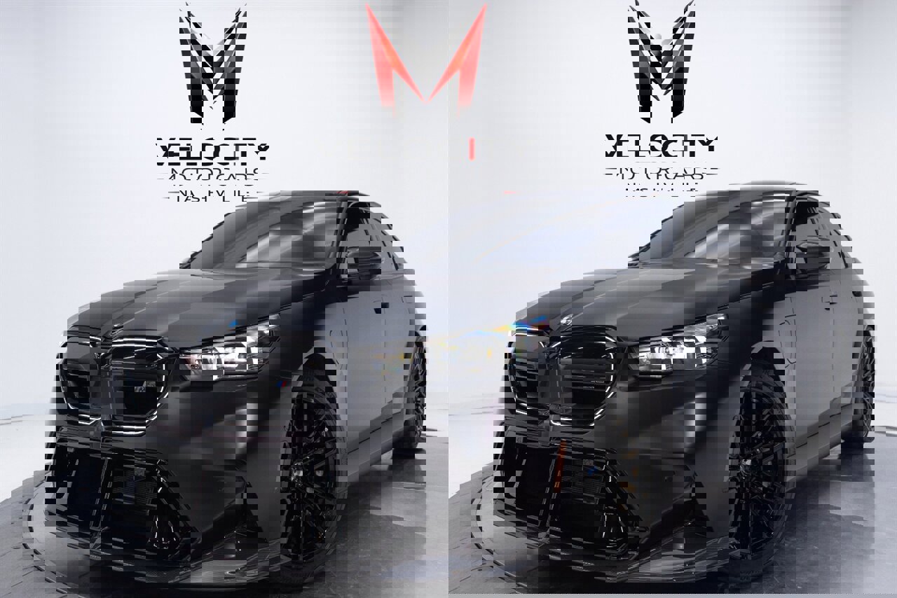 Used 2025 BMW M5 w/ Carbon Package image 1