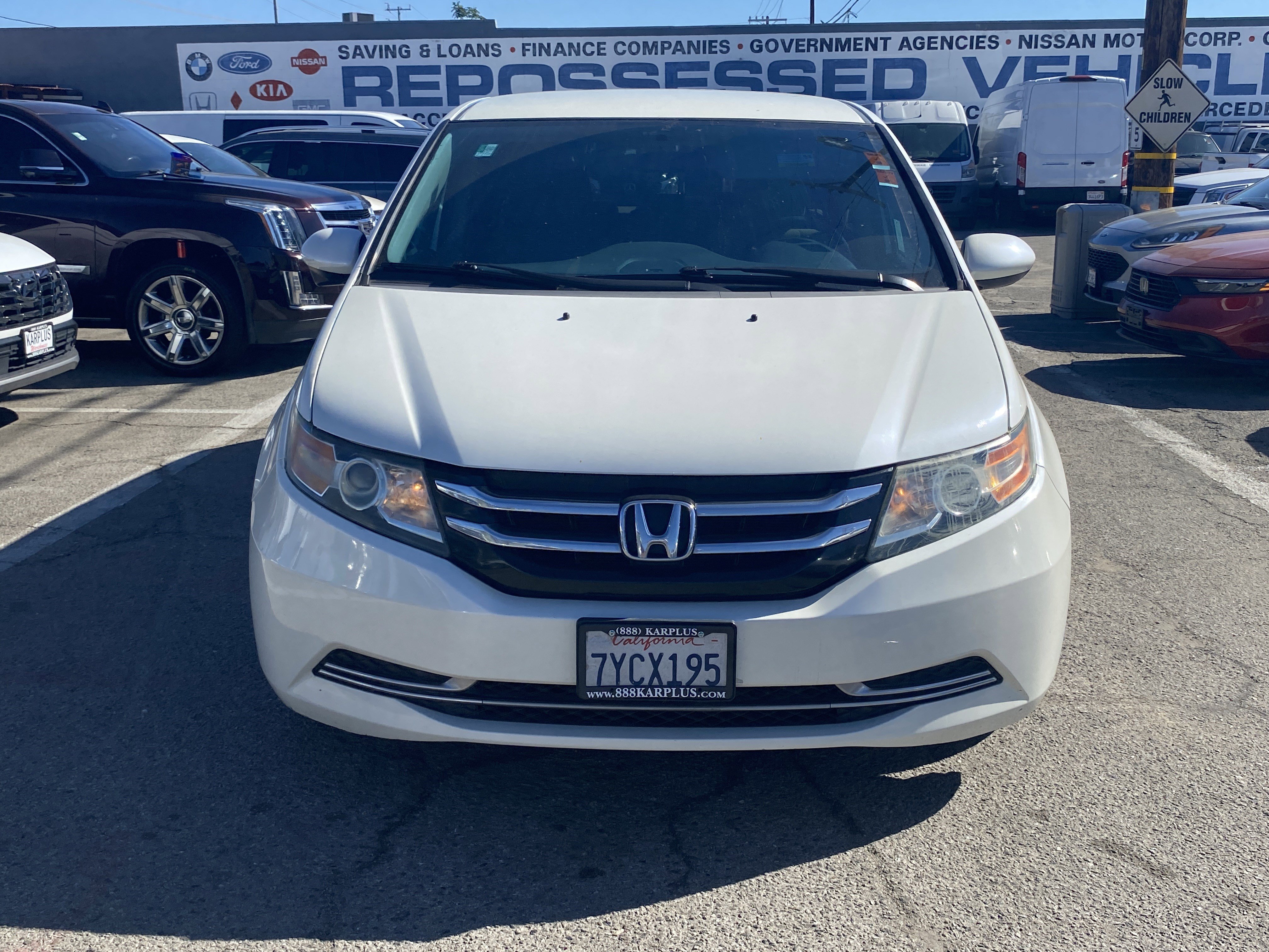Used 2017 Honda Odyssey SE image 3