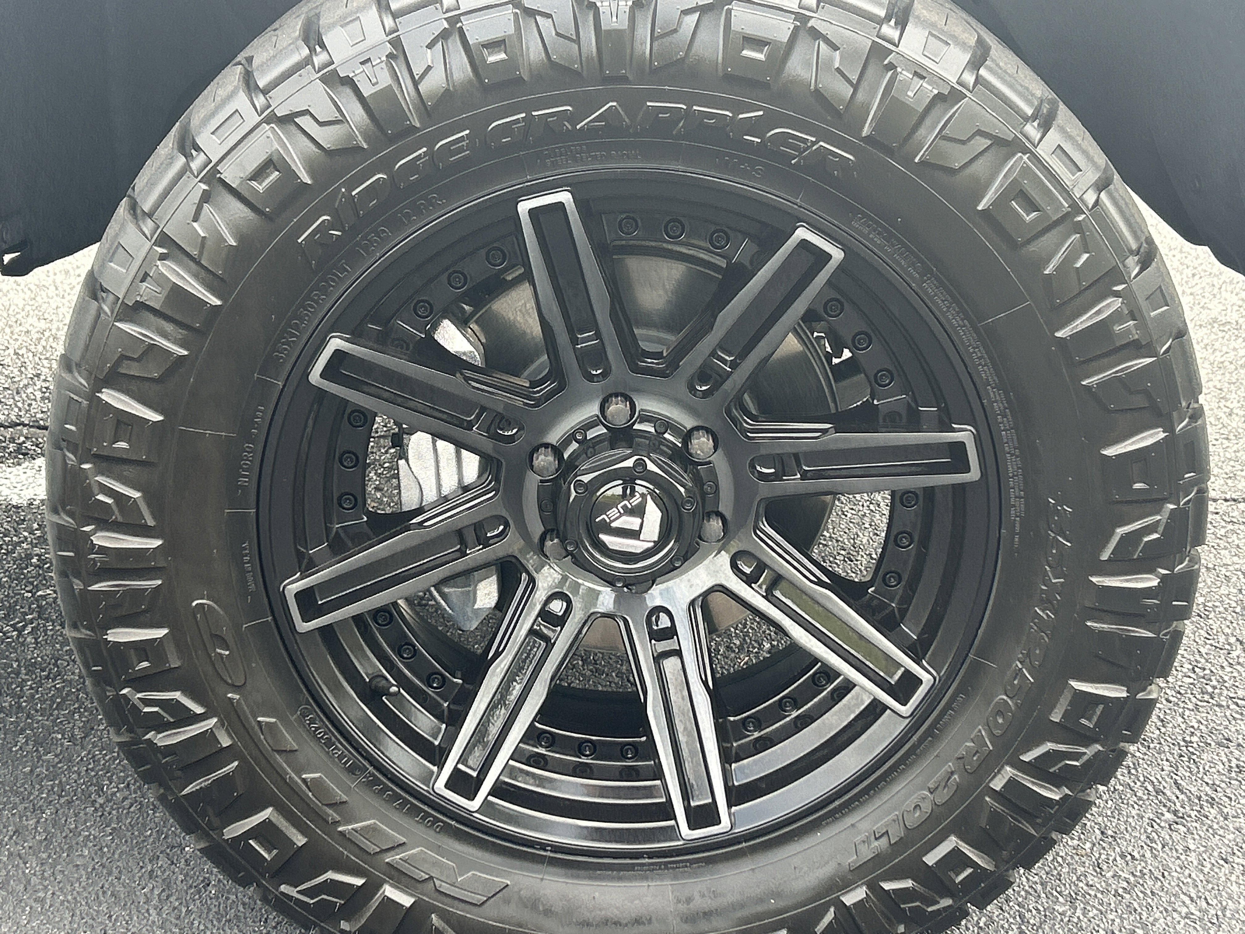 Used 2024 Chevrolet Silverado 1500 LT Trail Boss w/ Convenience Package II AWD/4WD image 33