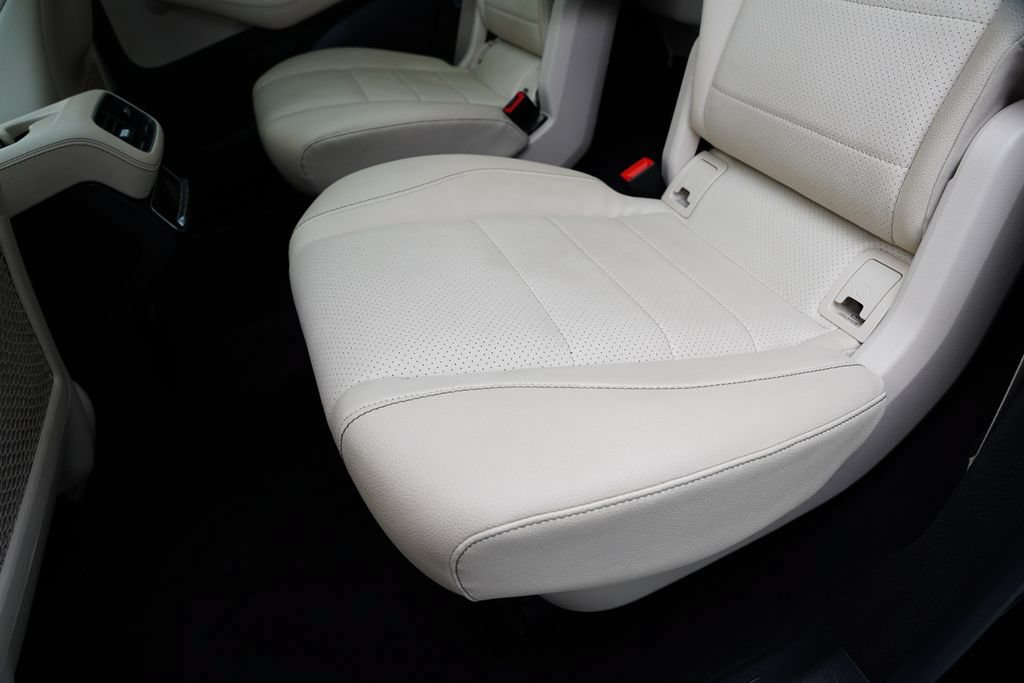 Used 2023 Mercedes-Benz GLS 450 4MATIC image 22