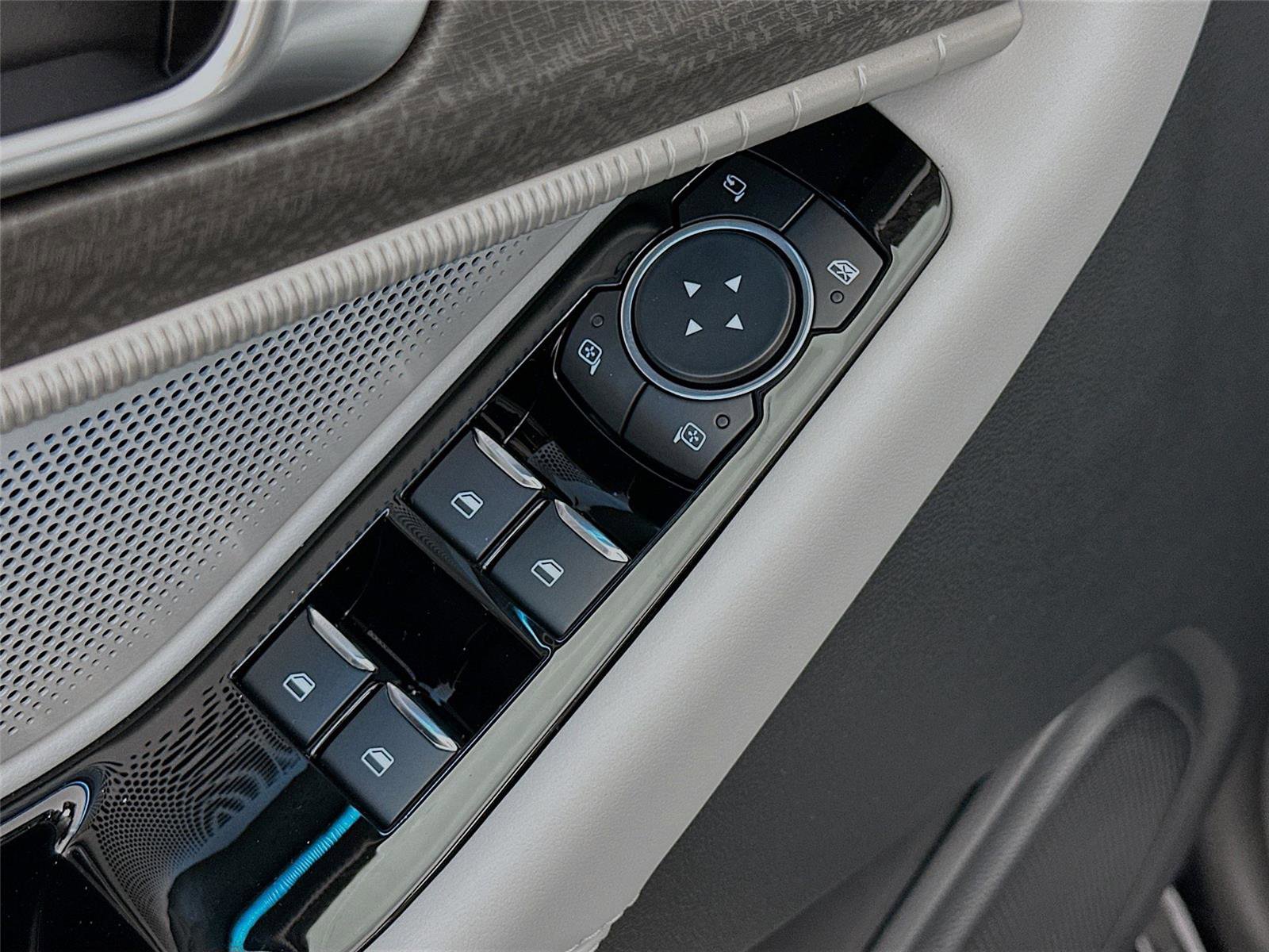 New 2026 Ford Explorer Platinum image 22