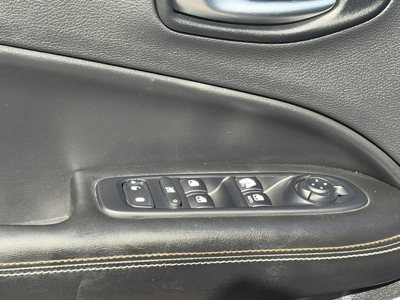 Used 2021 Jeep Compass Latitude w/ Sun and Sound Group FWD image 20