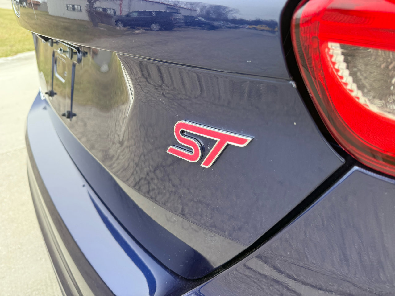 Used 2016 Ford Focus ST w/ Equipment Group 401A image 41