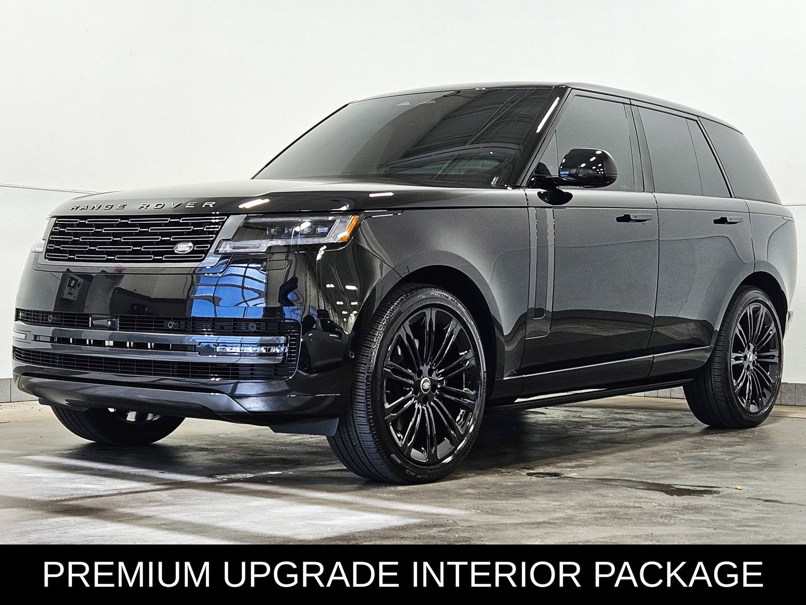 Used 2025 Land Rover Range Rover SE