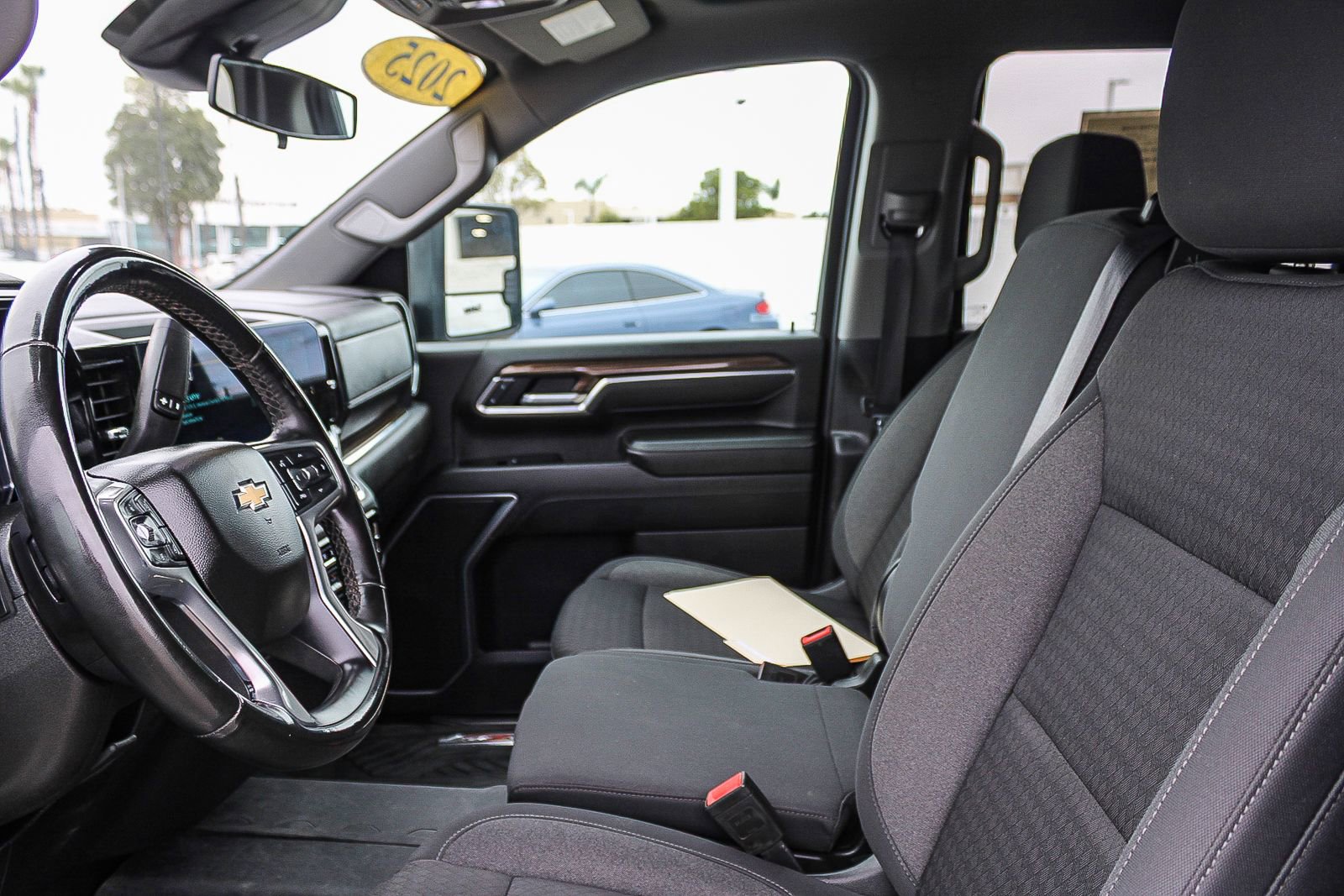 Used 2025 Chevrolet Silverado 2500 LT AWD/4WD image 17