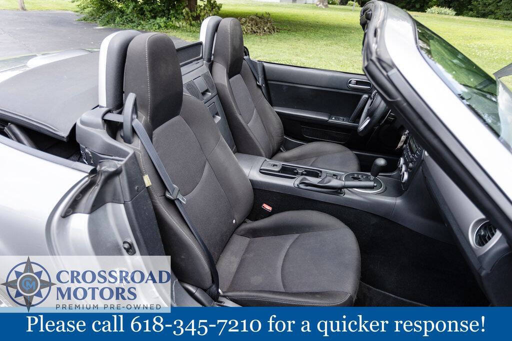 Used 2012 MAZDA MX-5 Miata Sport RWD image 21