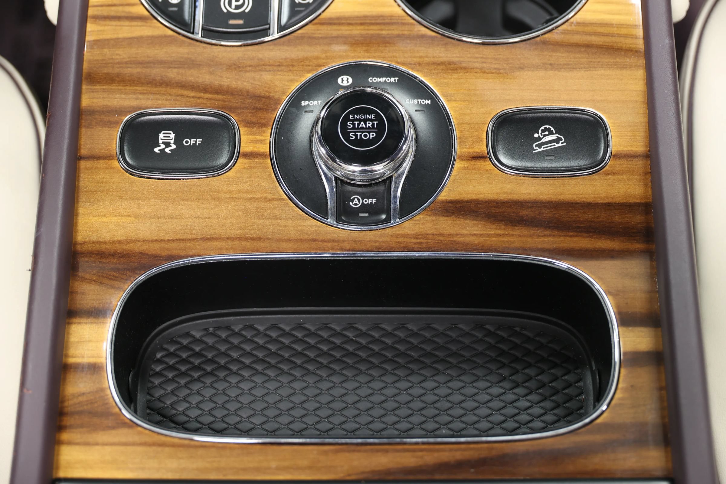 Used 2023 Bentley Bentayga Extended Wheelbase AWD/4WD image 53