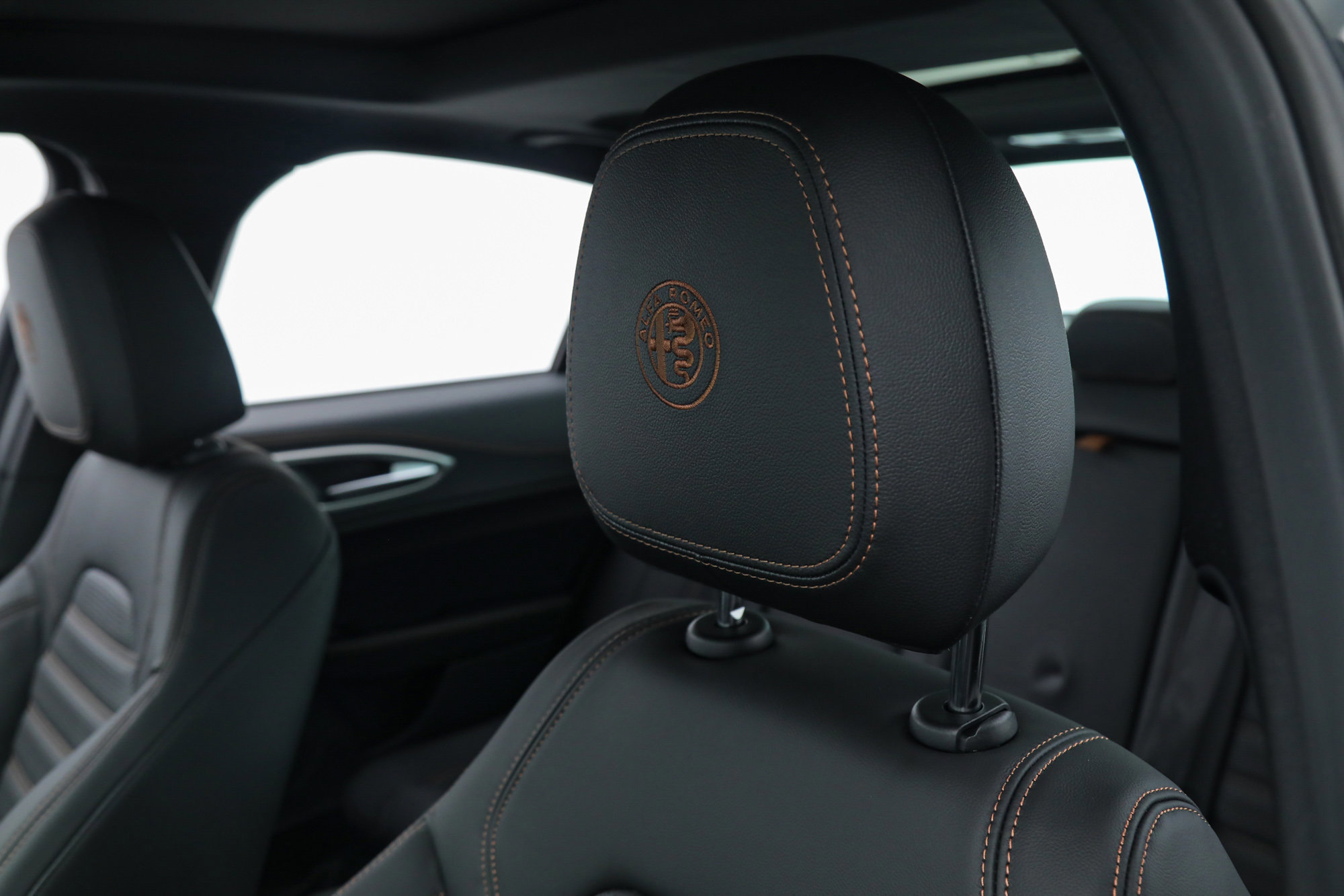 New 2025 Alfa Romeo Giulia w/ Driving Assist Package image 32