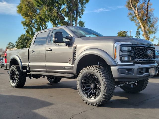New 2026 Ford F250 Lariat w/ Black Appearance Package image 32