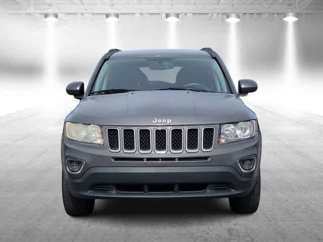 Used 2017 Jeep Compass Latitude AWD/4WD image 3