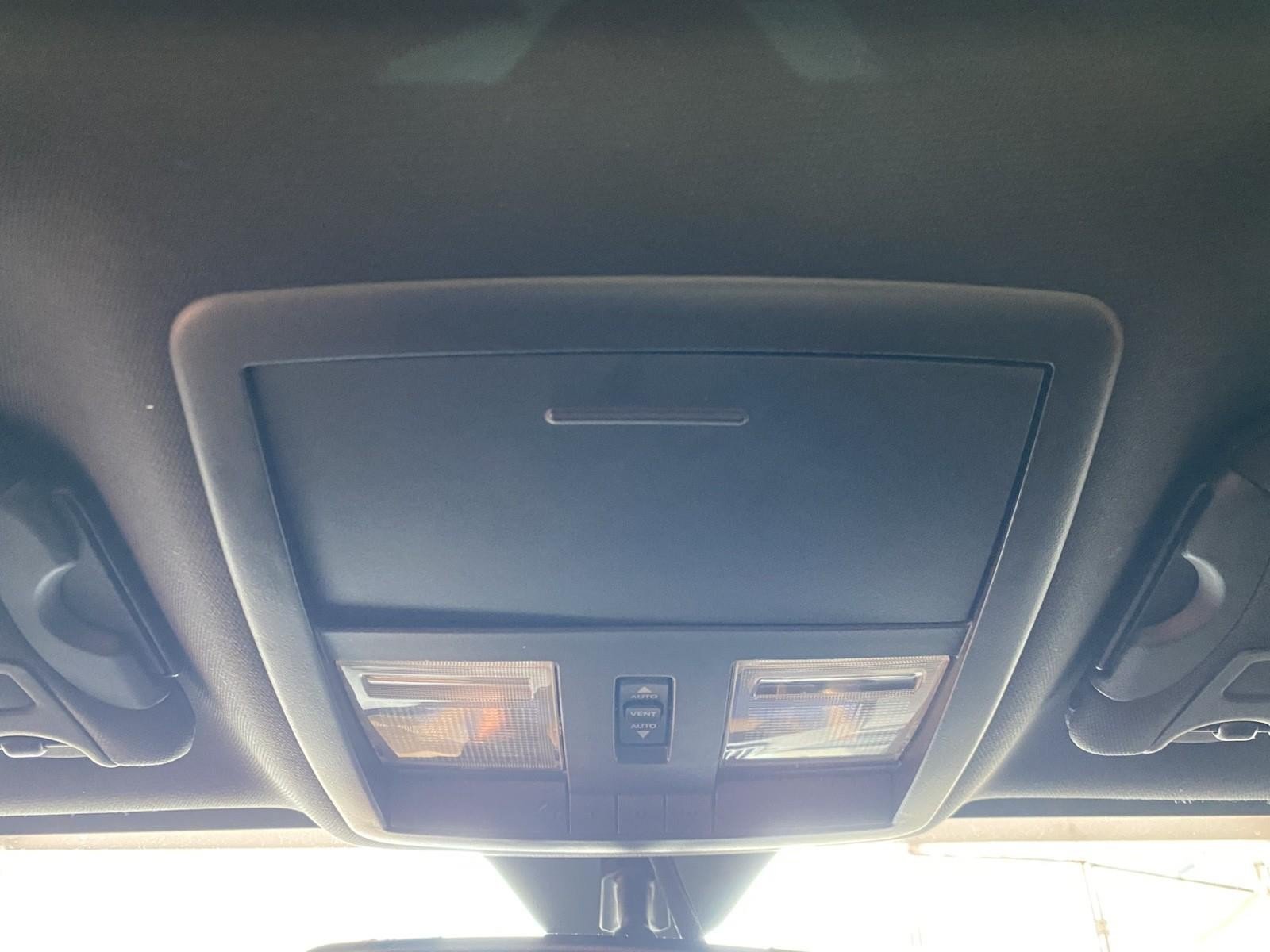Used 2013 Dodge Challenger SXT RWD image 22