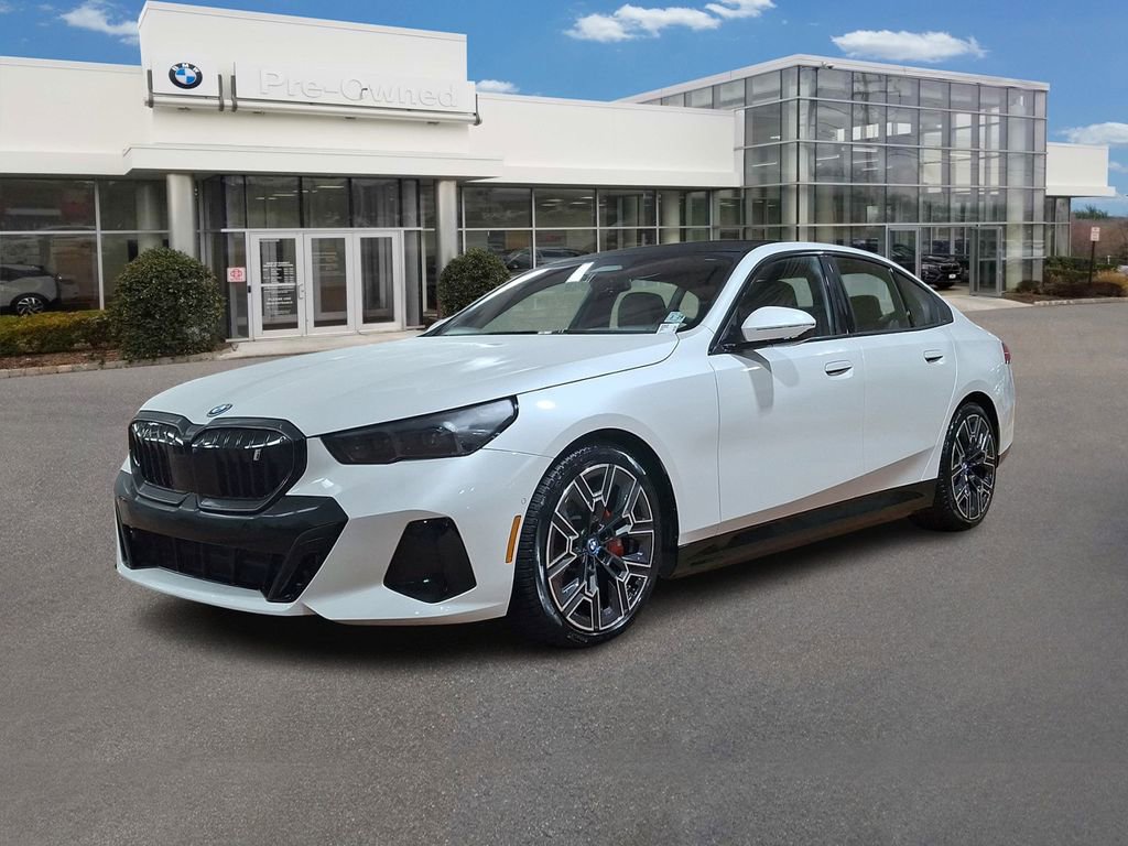 Used 2025 BMW i5 xDrive40 image 1