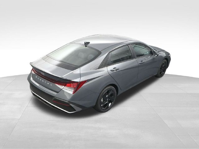 New 2026 Hyundai Elantra SEL Sport FWD image 28
