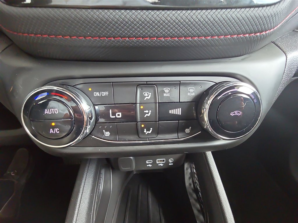 Used 2023 Chevrolet TrailBlazer RS w/ Convenience Package AWD/4WD image 17