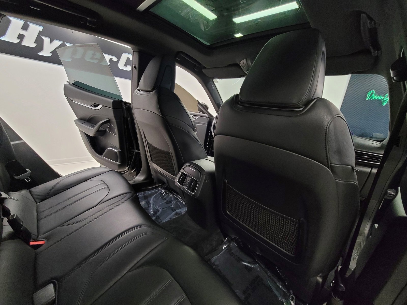 Used 2018 Maserati Levante GranSport image 50