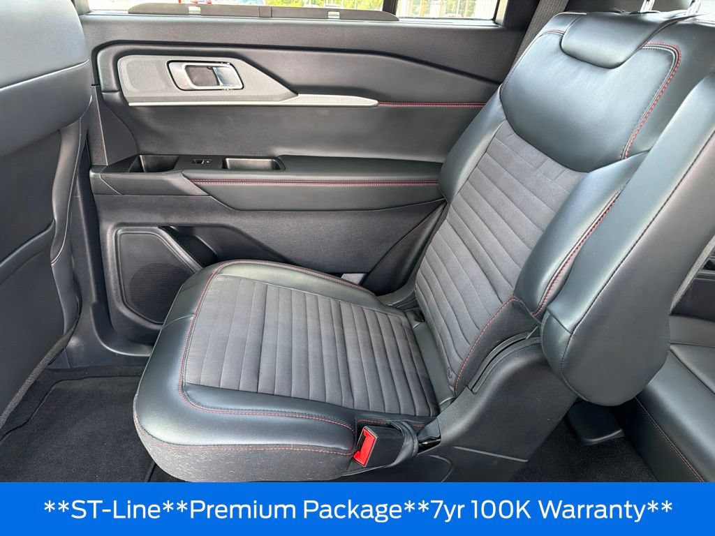 Used 2025 Ford Explorer ST-Line w/ Premium Package AWD/4WD image 32