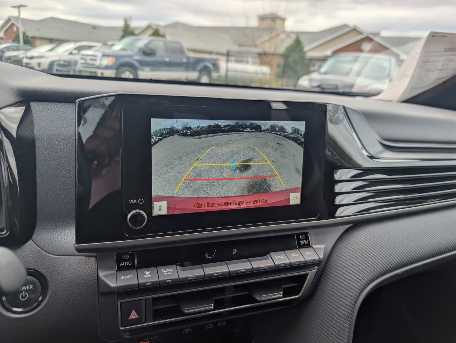 Used 2025 Toyota Camry SE FWD image 25