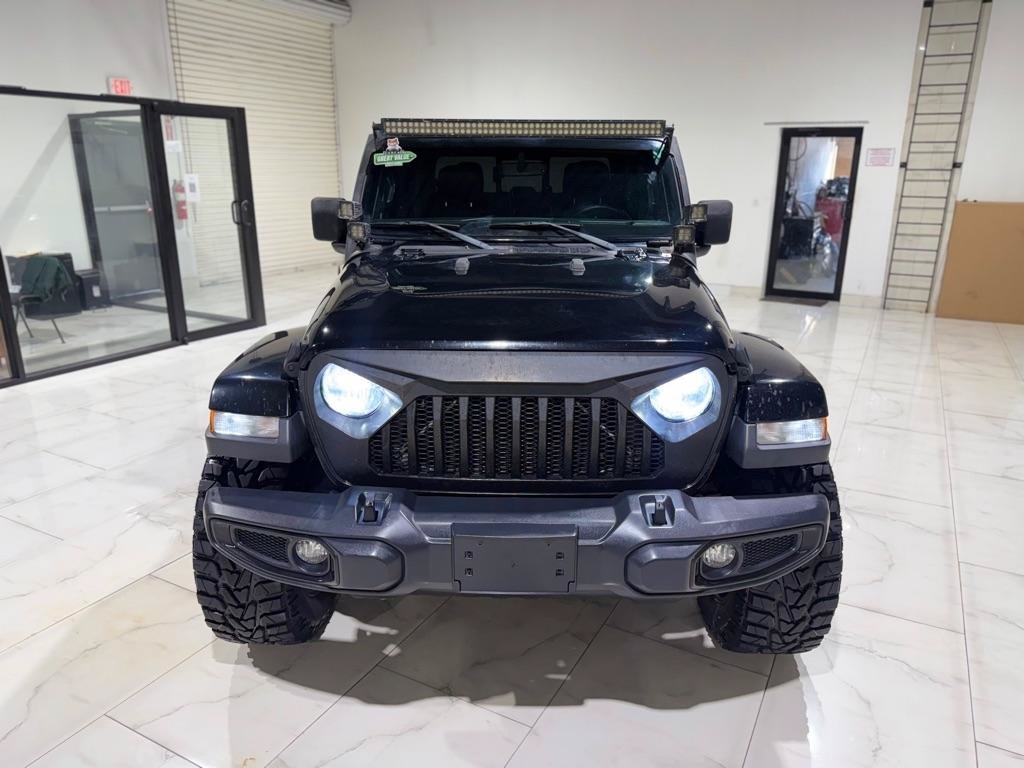 Used 2020 Jeep Gladiator Overland w/ Popular Equipment Package AWD/4WD image 2