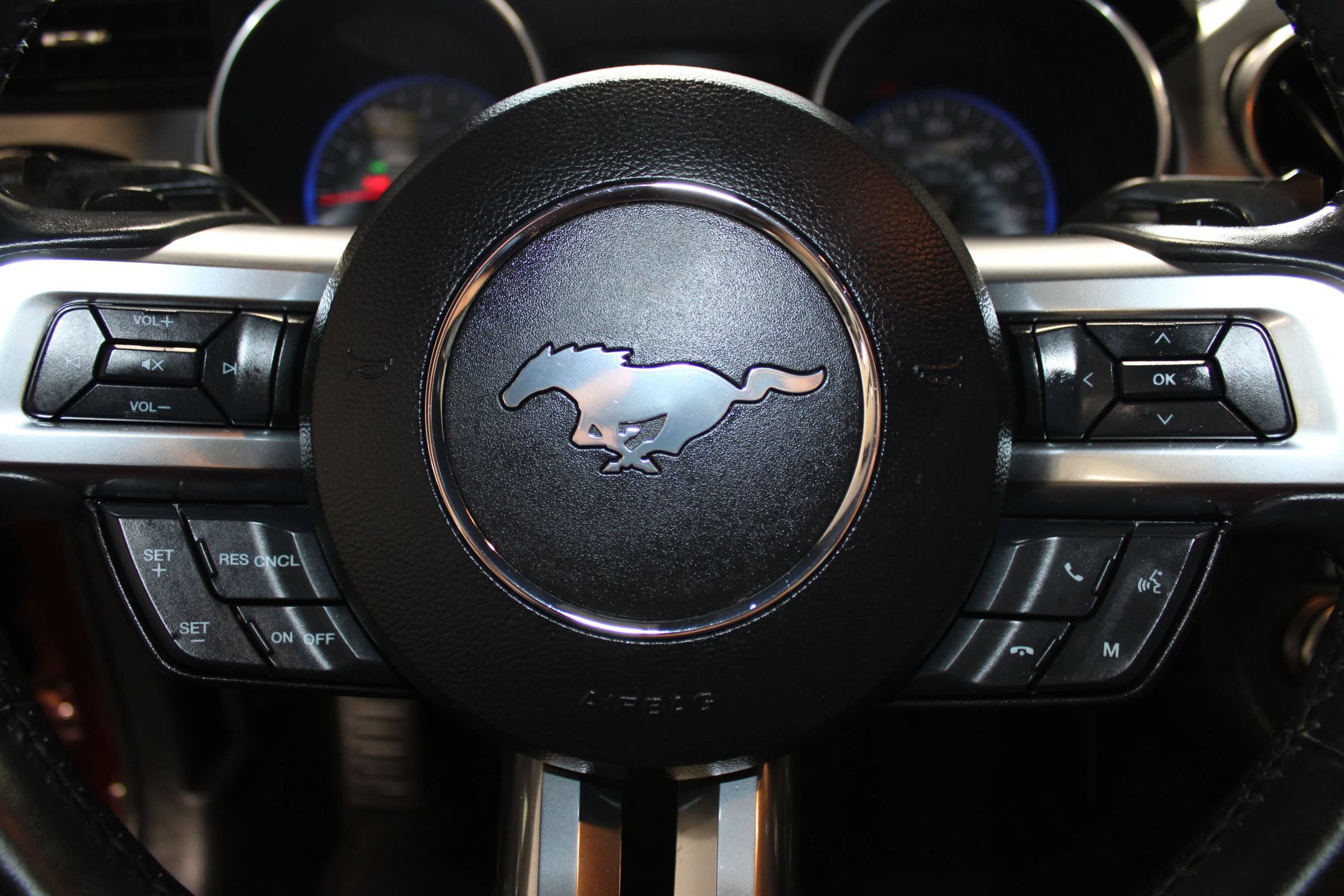 Used 2018 Ford Mustang Premium w/ Enhanced Security Package RWD image 19
