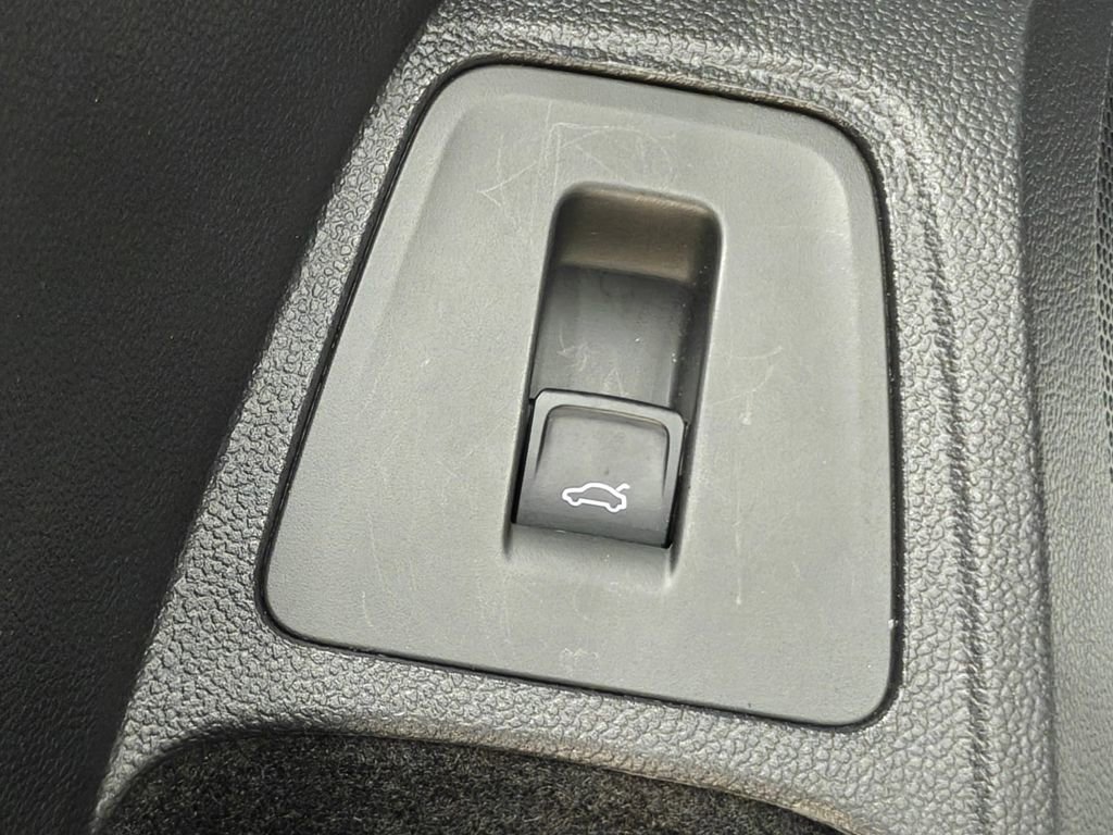 Used 2024 Volkswagen Tiguan SE R-Line image 55