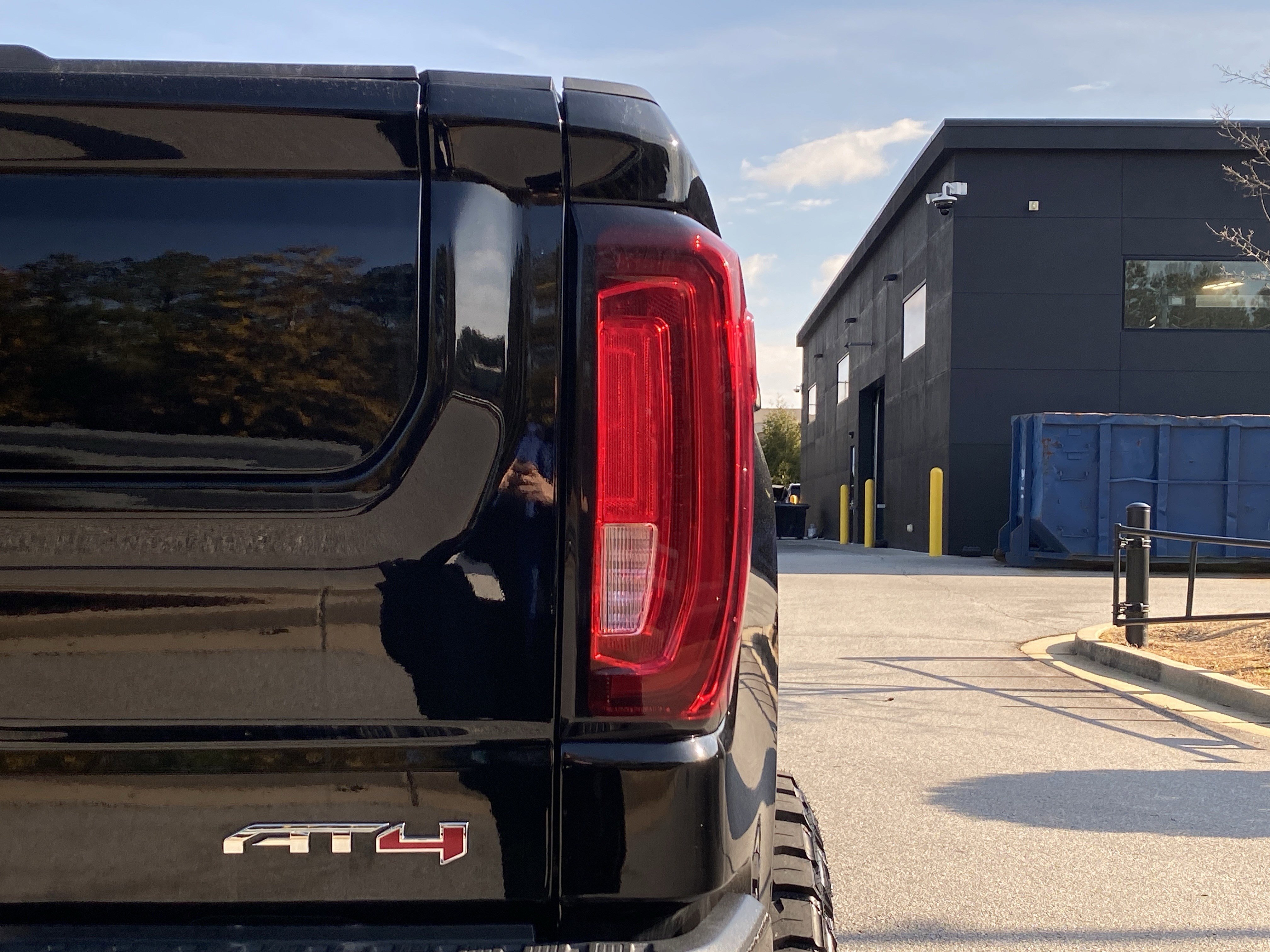 Used 2024 GMC Sierra 1500 AT4 w/ AT4 Premium Package image 44