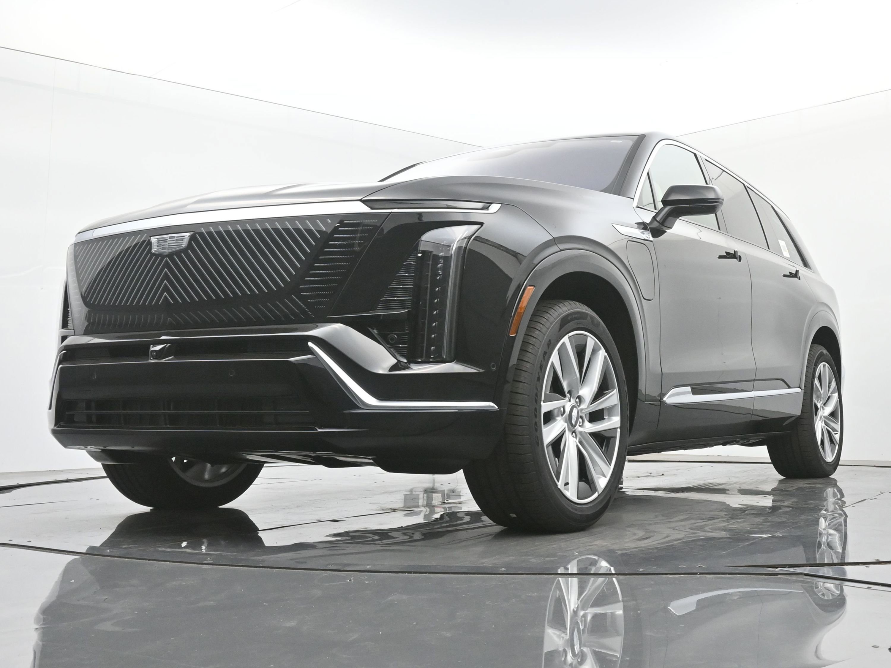 New 2026 Cadillac Vistiq Luxury w/ LPO, Floor Liner Package image 15