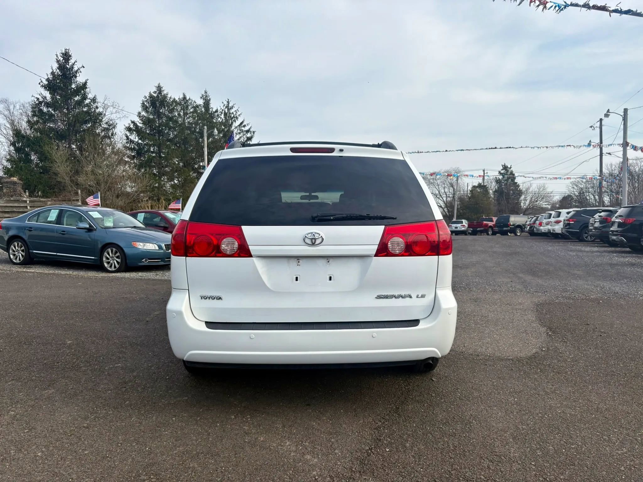 Used 2009 Toyota Sienna LE image 4