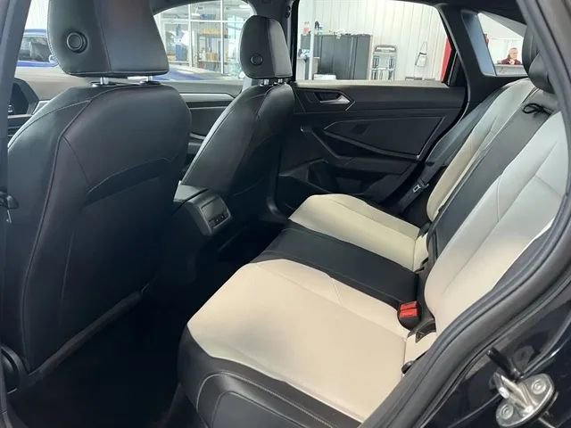 Used 2020 Volkswagen Jetta R-Line w/ R-Line Cold Weather Package FWD image 15