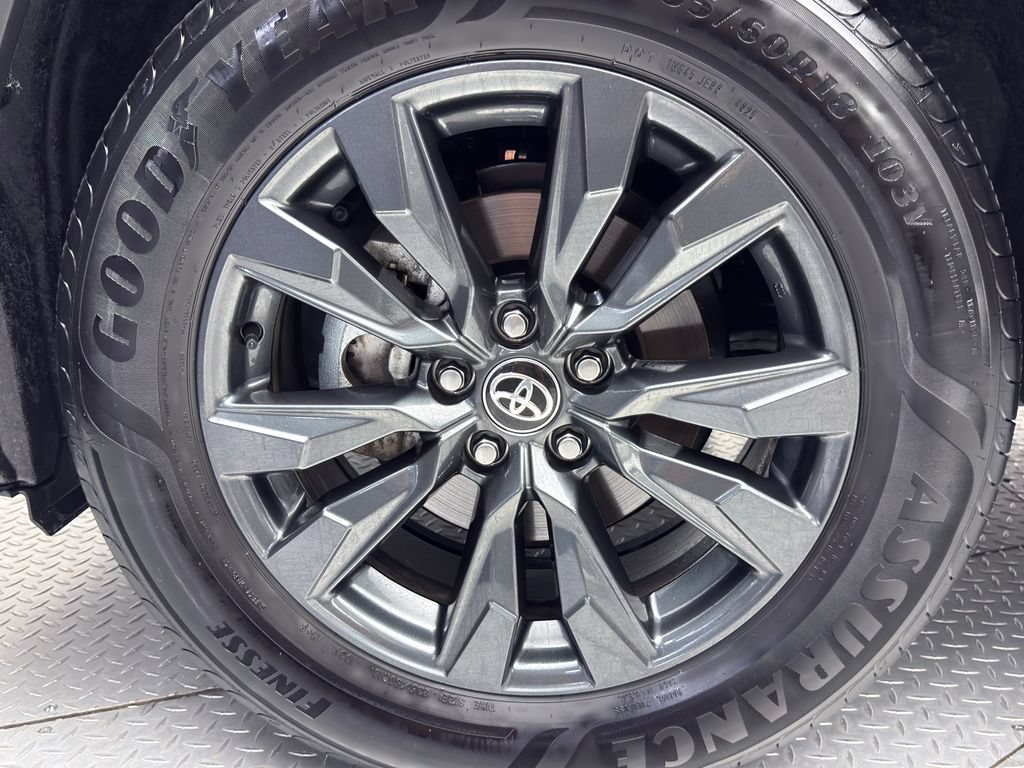 Used 2026 Toyota RAV4 XLE Premium AWD/4WD image 9