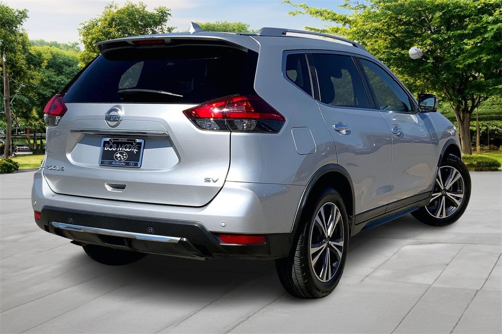 Used 2019 Nissan Rogue SV w/ Premium Package image 6
