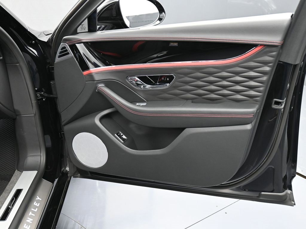 Certified 2024 Bentley Flying Spur W12 image 32