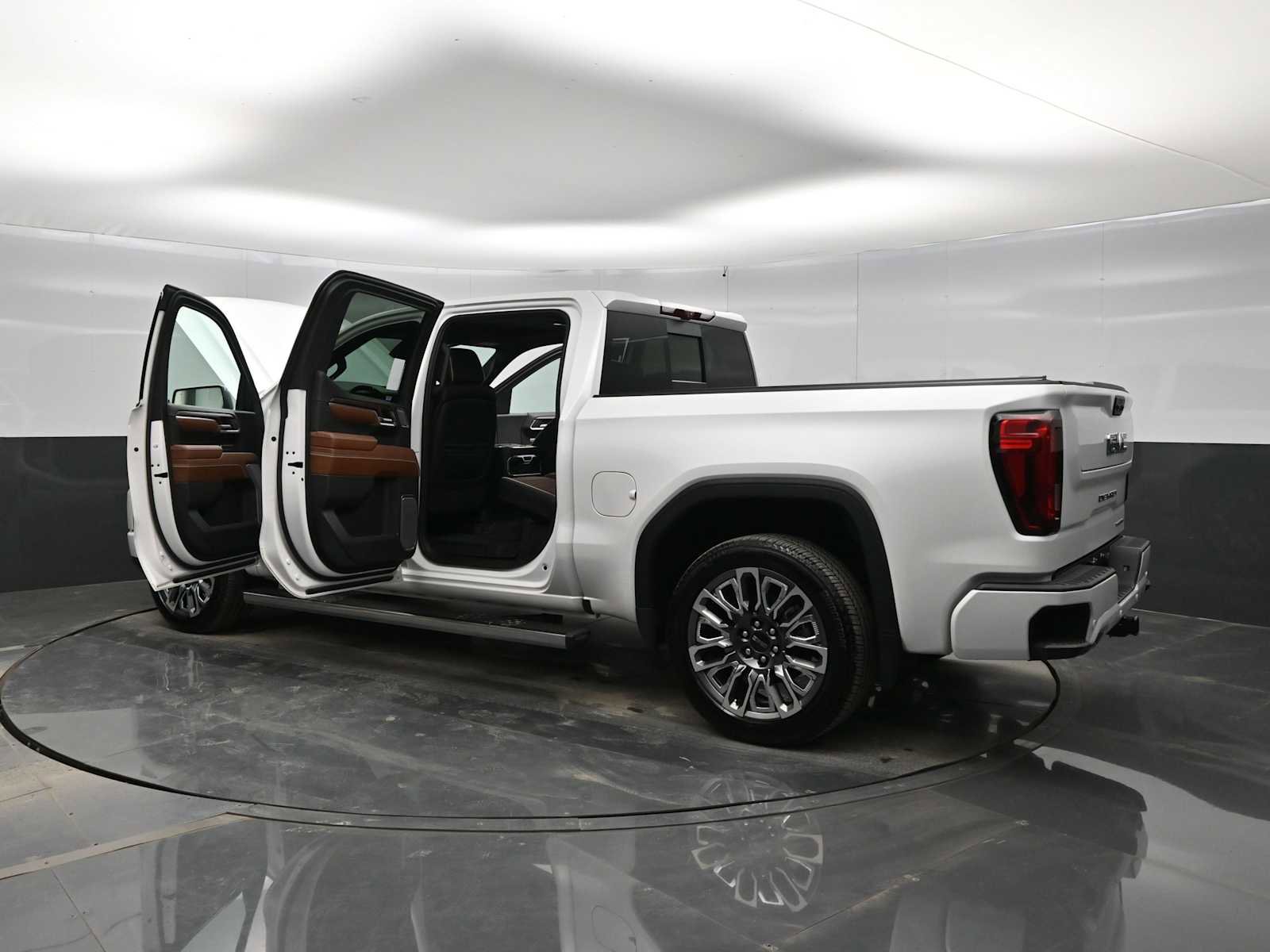 Used 2024 GMC Sierra 1500 Denali Ultimate image 42