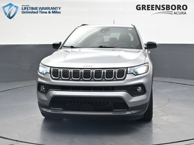 Used 2023 Jeep Compass Latitude w/ Sun and Sound Group AWD/4WD image 14