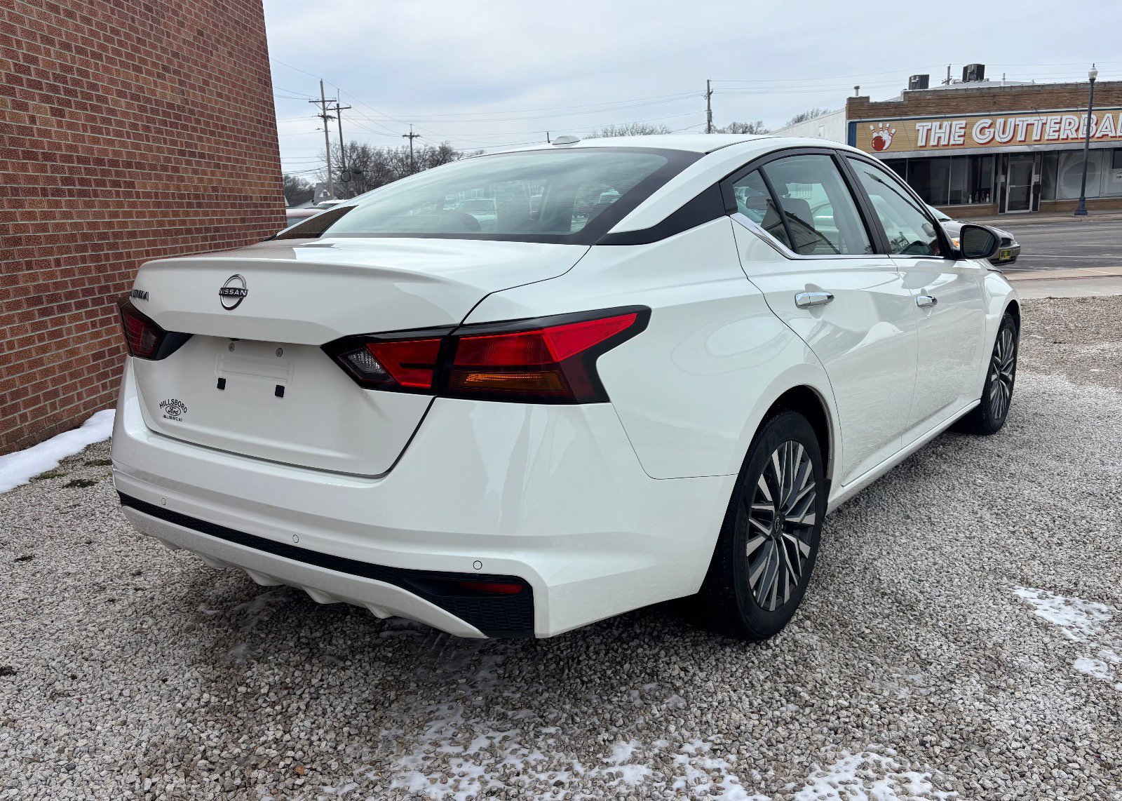Used 2025 Nissan Altima 2.5 SV image 3