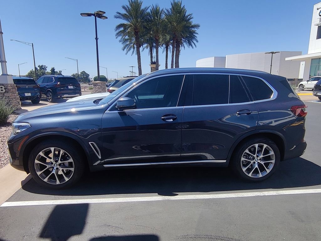 Used 2020 BMW X5 xDrive40i w/ Convenience Package AWD/4WD image 4