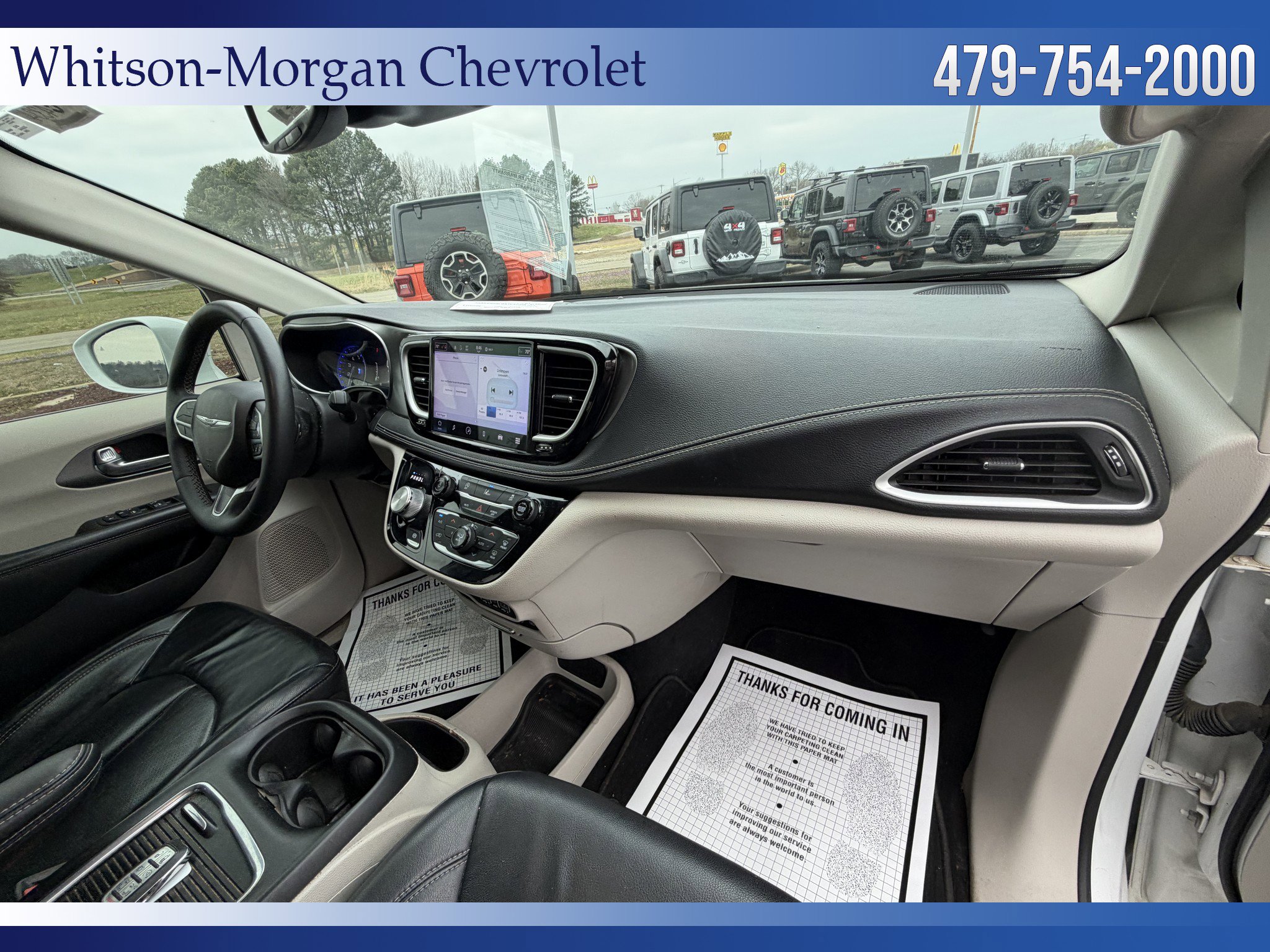 Used 2022 Chrysler Pacifica Touring-L image 37