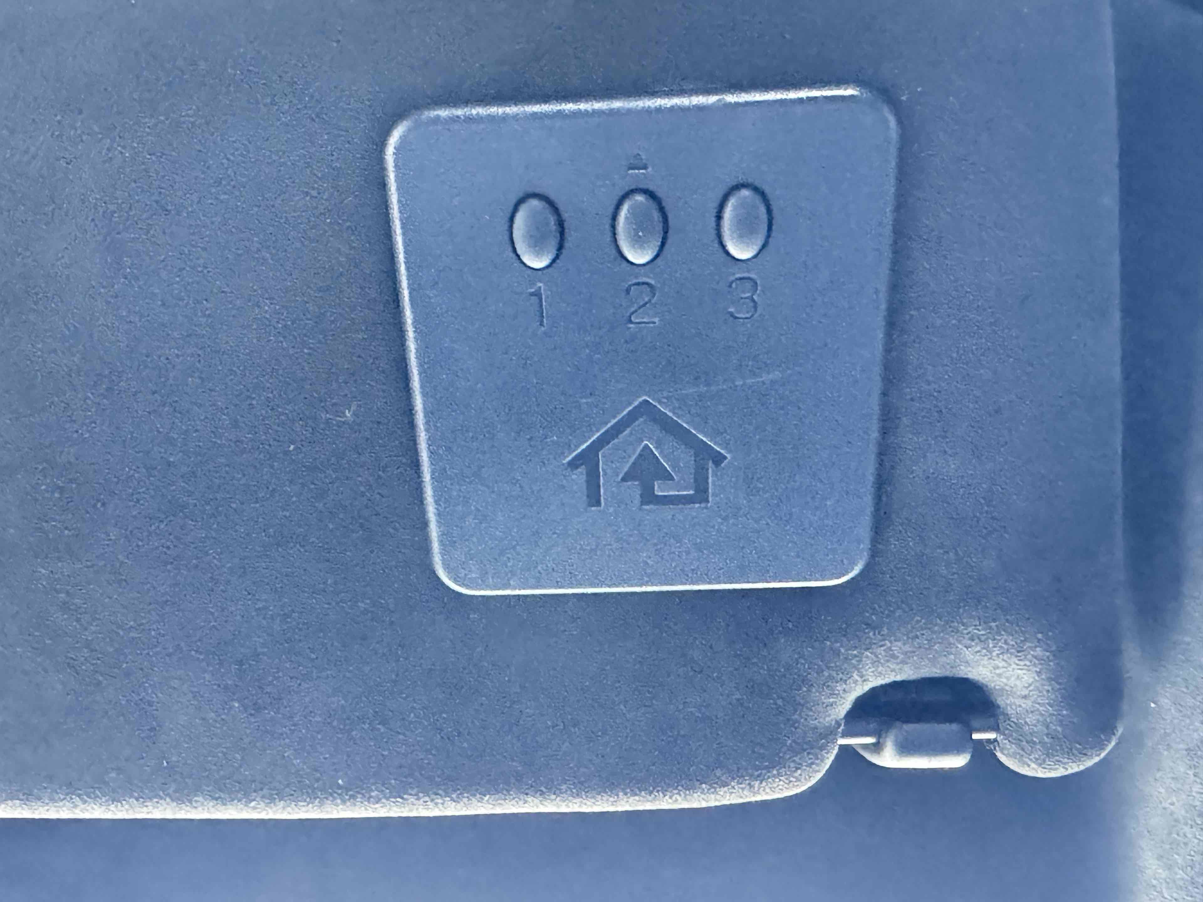 Used 2012 Maserati GranTurismo S image 25