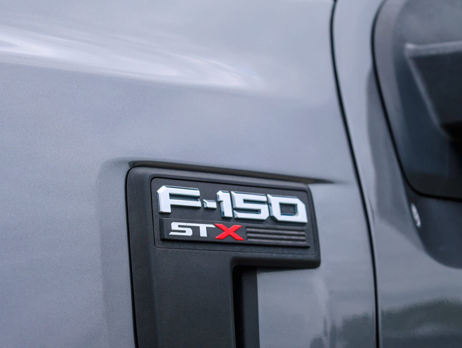 Used 2022 Ford F150 XL w/ STX Appearance Package RWD image 4