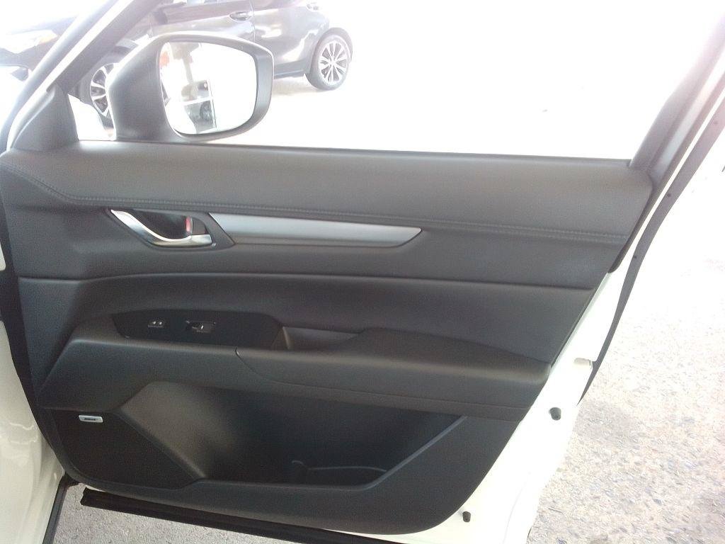 Used 2018 MAZDA CX-5 Touring w/ Preferred Equipment Package FWD image 23