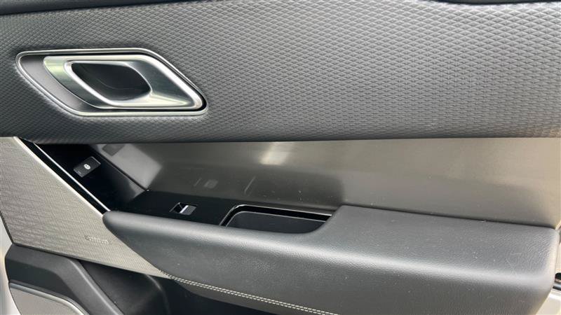 Used 2018 Land Rover Range Rover Velar S AWD/4WD image 69