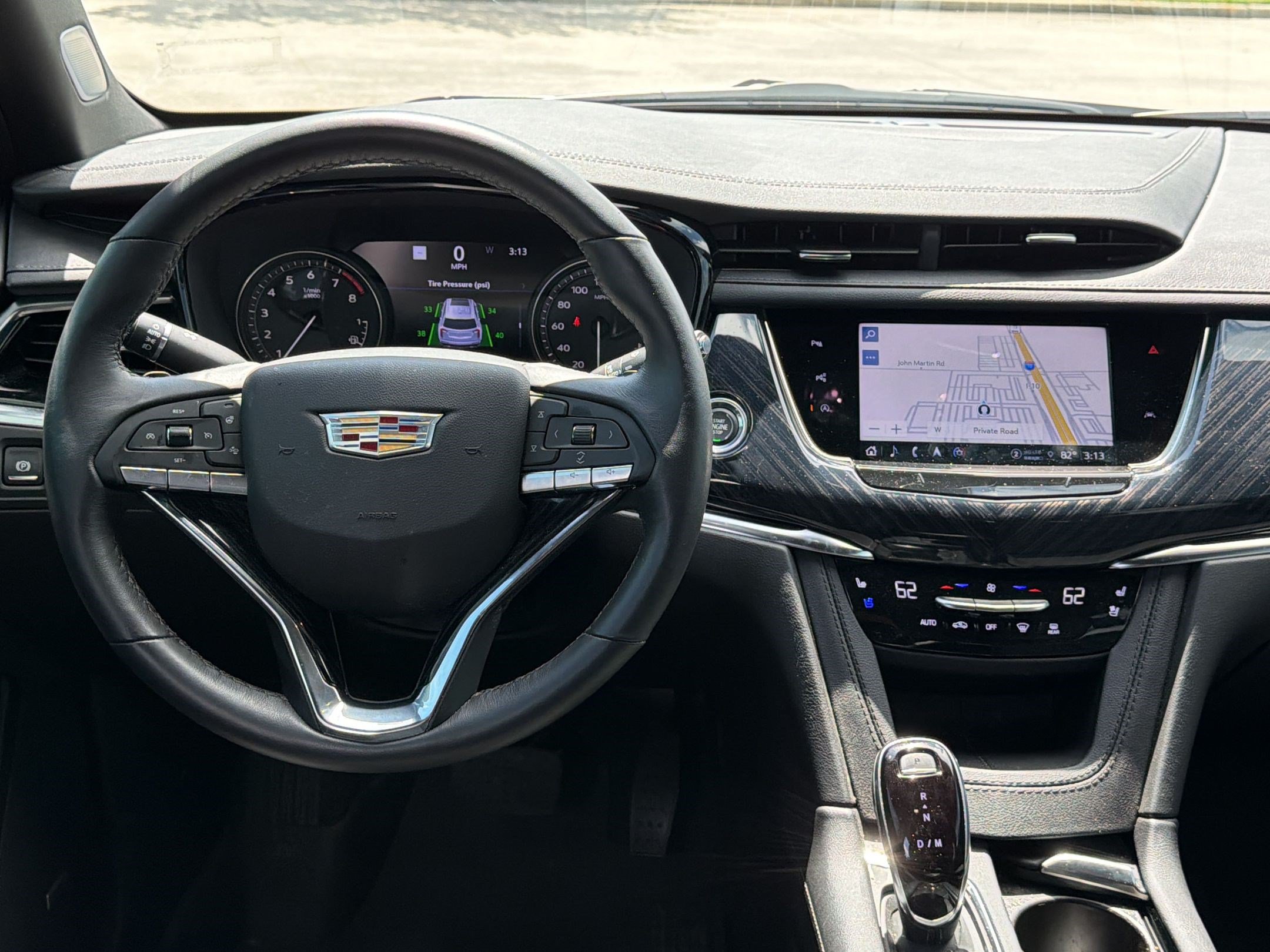 Used 2024 Cadillac XT6 Premium Luxury w/ Technology Package FWD image 28