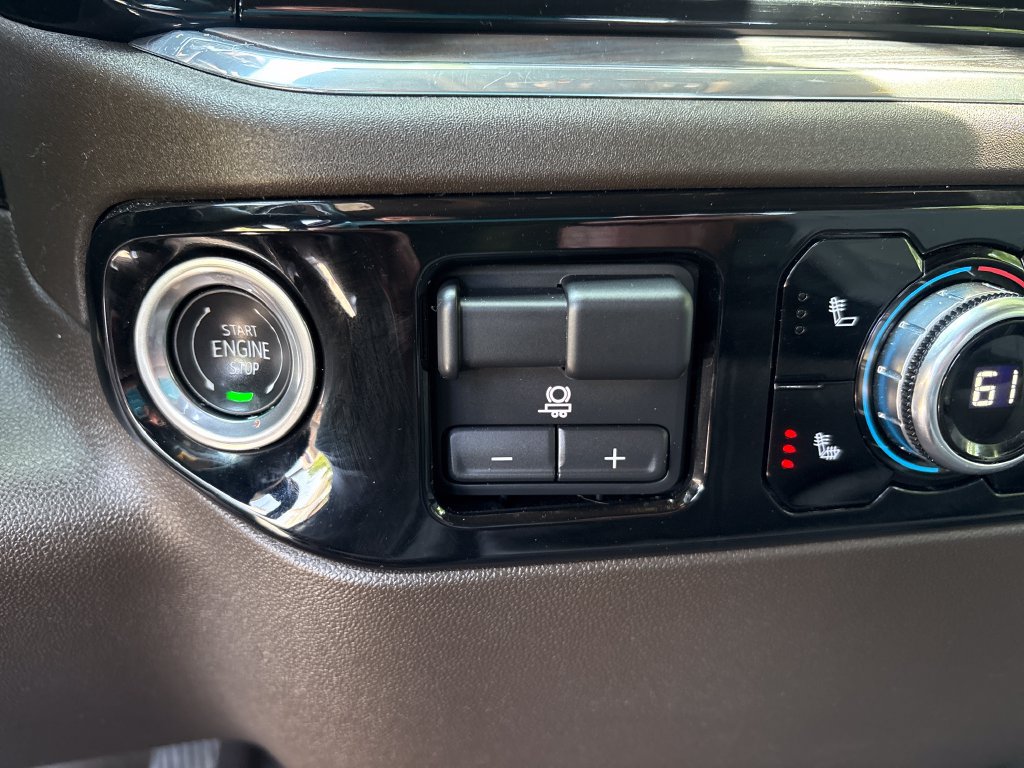 Certified 2025 GMC Sierra 1500 4x4 Crew Cab SLT image 21