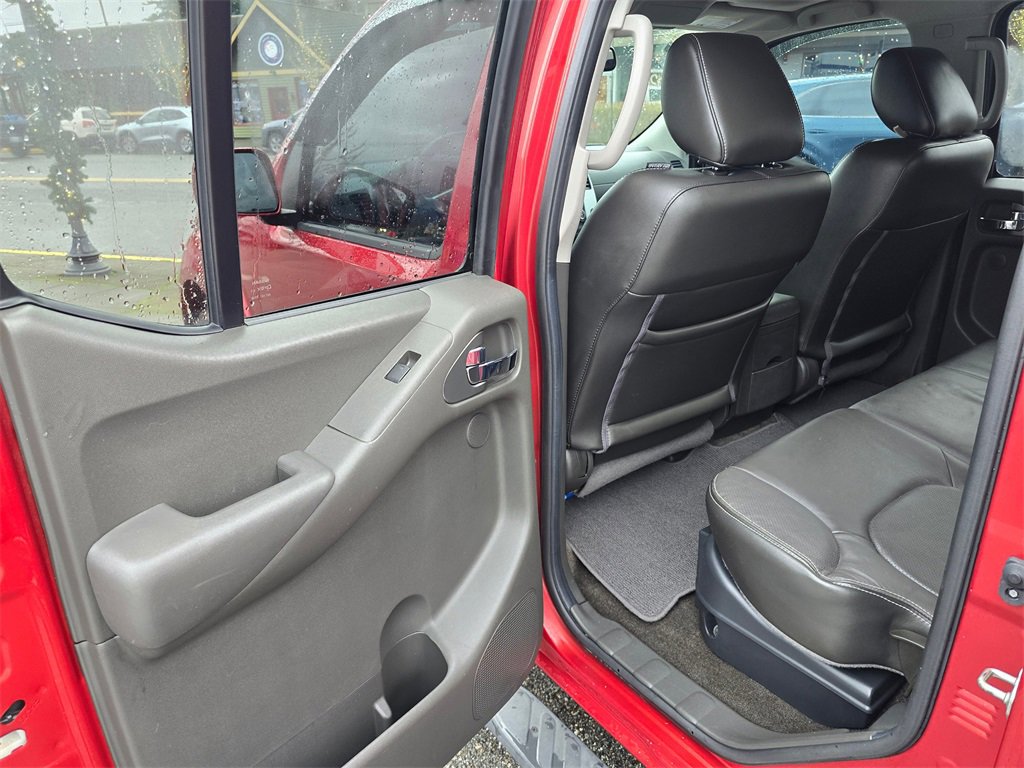 Used 2017 Nissan Frontier PRO-4X w/ Pro-4x Luxury Package image 15