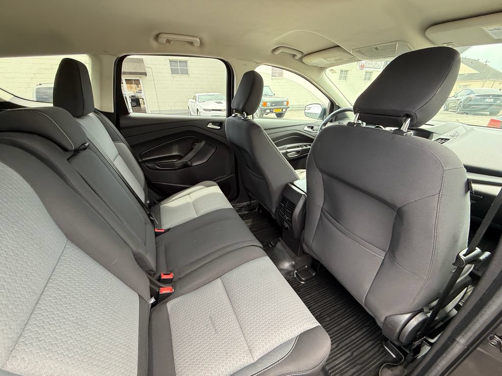 Used 2018 Ford Escape SE w/ SE Sync 3 Package AWD/4WD image 13