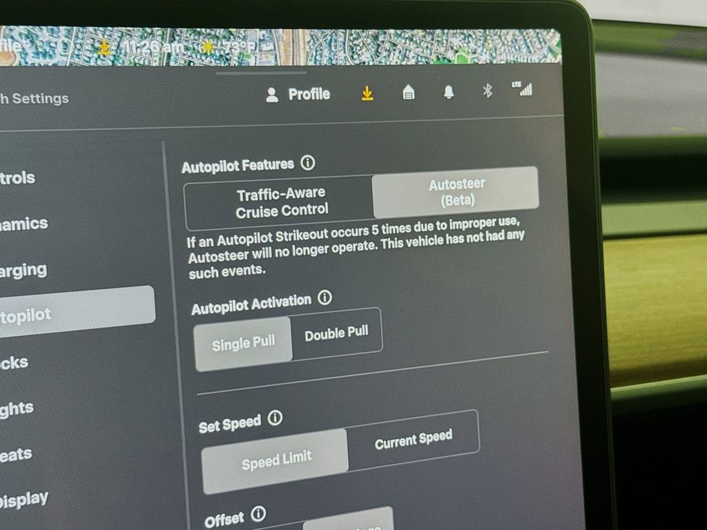 Used 2024 Tesla Model Y Long Range AWD/4WD image 12