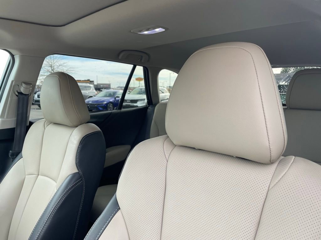 Used 2025 Subaru Outback Limited XT w/ Popular Package #2 image 23