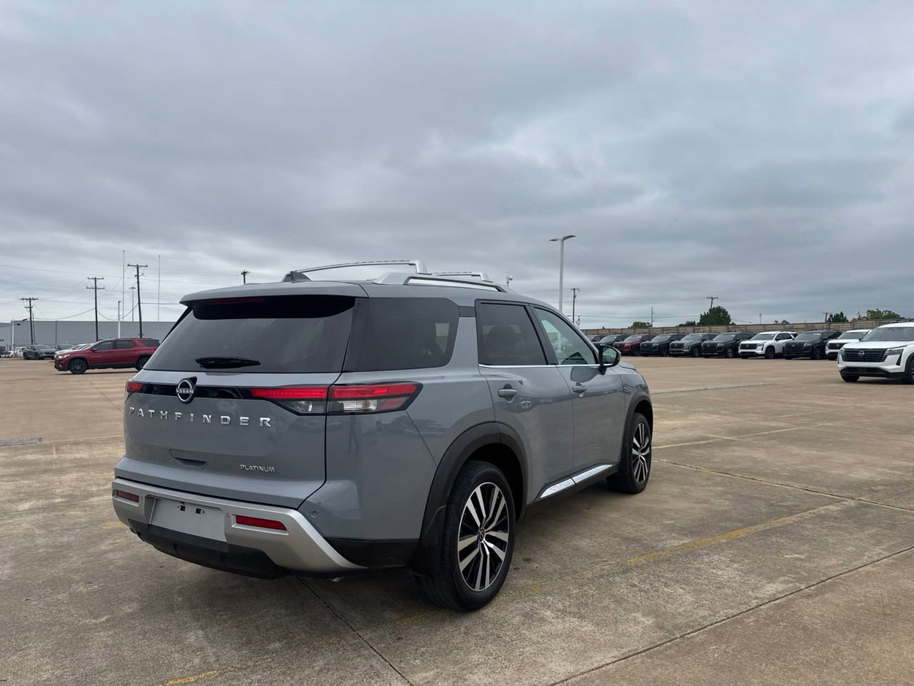 Certified 2024 Nissan Pathfinder Platinum FWD image 19