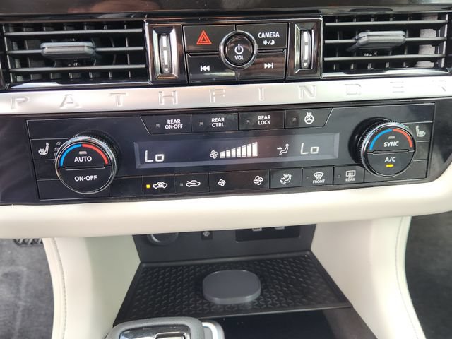 Used 2026 Nissan Pathfinder SL FWD image 18